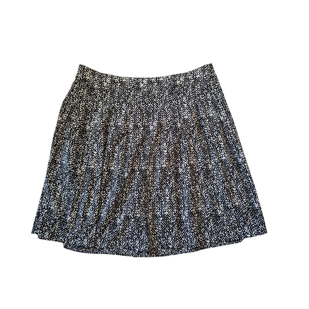 Talbots Woman Petite Size 16WP Black White Speckled Printed Pleated A-Line Skirt